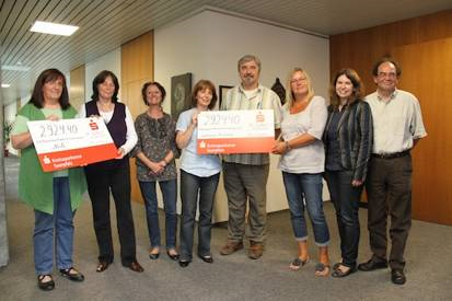 Spendenübergabe durch die Arbeitsgemeinschaft Sozialdemokratischer Frauen 2011